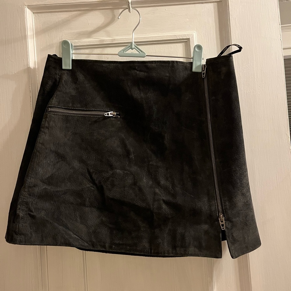 BLANKNYC Suede gray mini skirt NWT